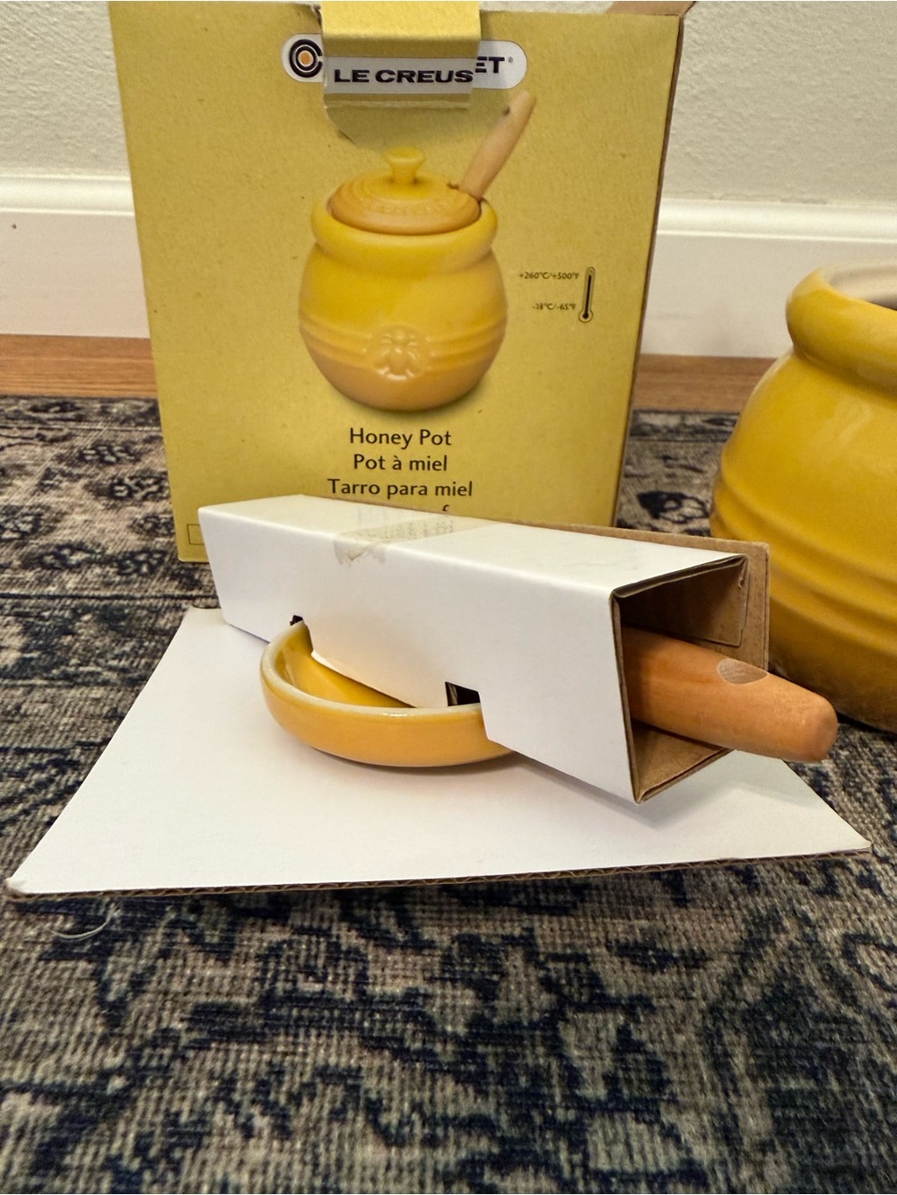 NEW Le Creuset Yellow Ceramic Honey Pot - Picture 4 of 4